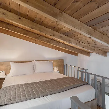 Готель Cretan Berry Kondylaki